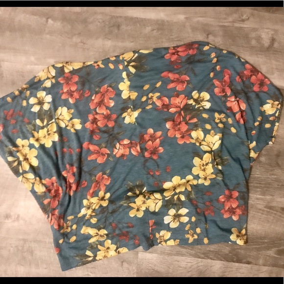 Off-Shoulder Tie-Front Top - Picture 5 of 7